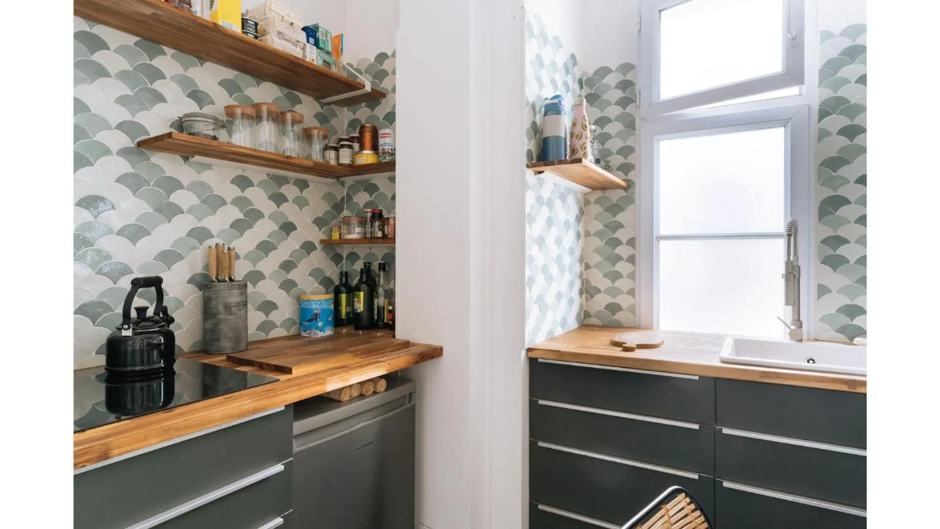 Charming & Central 1Bd Apartment Near Montmartre Parijs