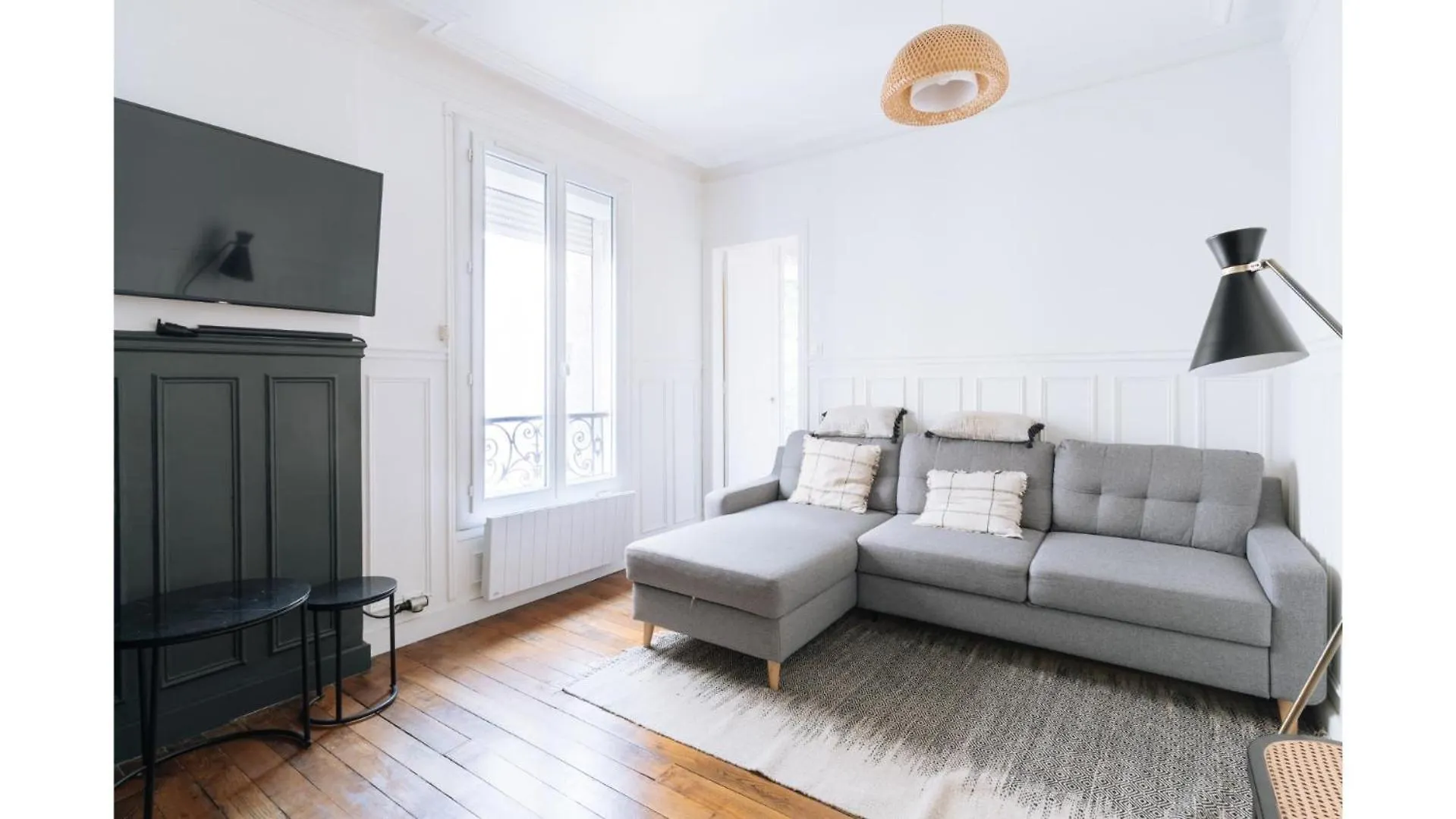 Charming & Central 1Bd Apartment Near Montmartre Parijs