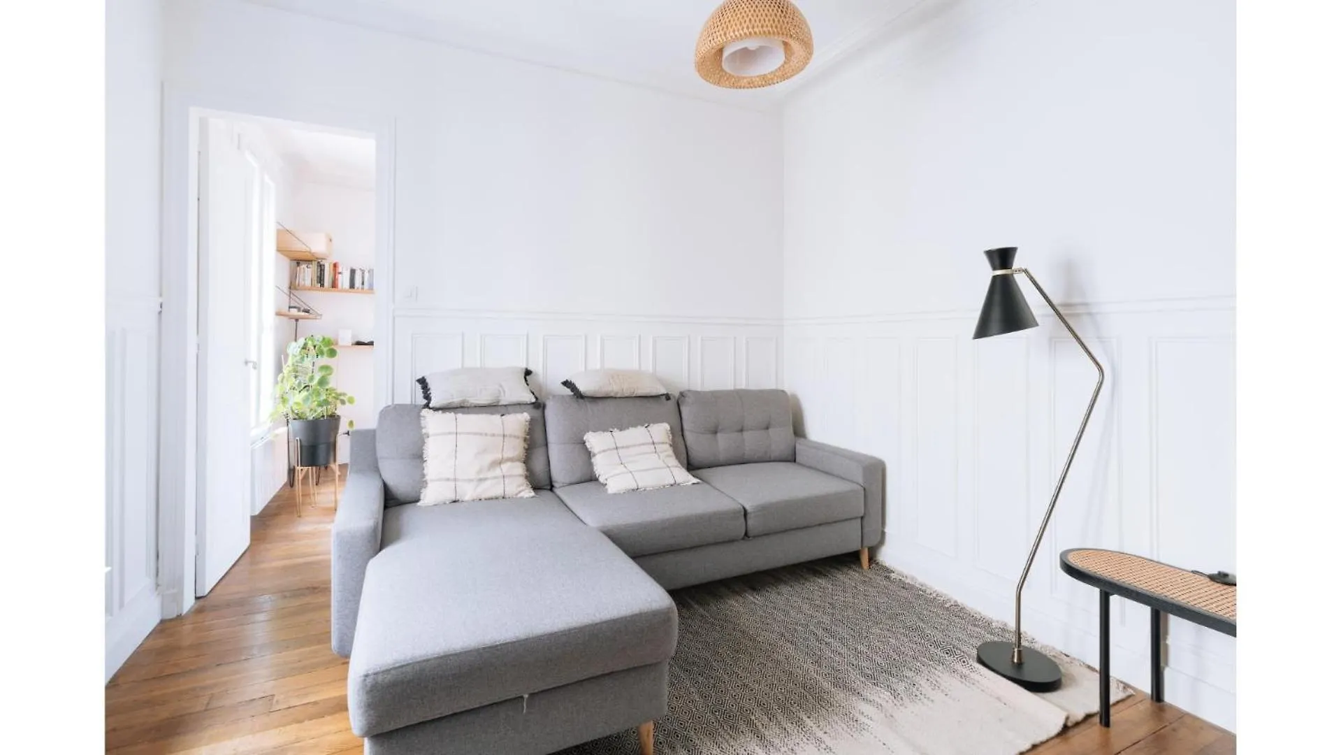 Charming & Central 1Bd Apartment Near Montmartre Parijs