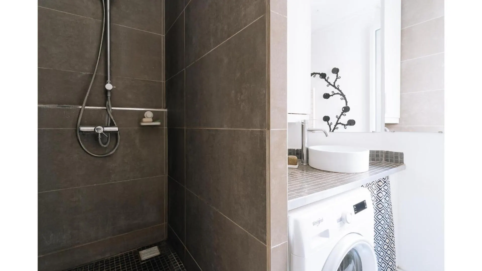 Charming & Central 1Bd Apartment Near Montmartre Paris Fransa